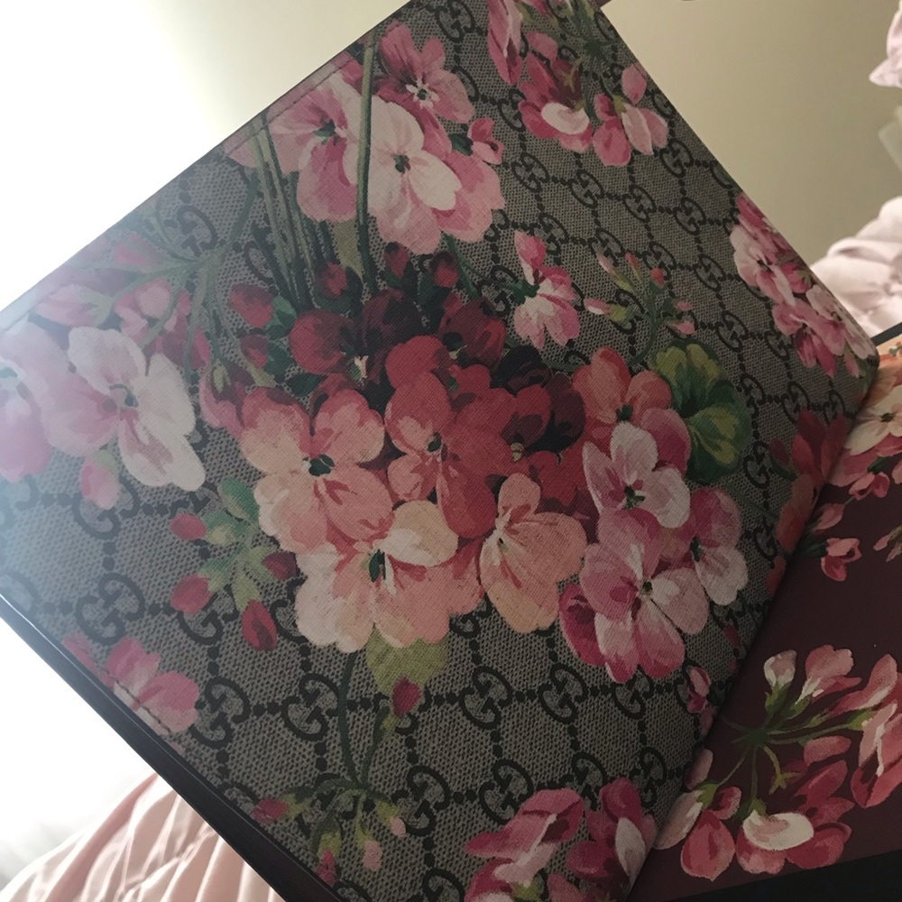 Gucci blooms large cosmetics case